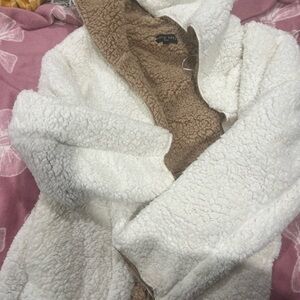 Love Tree Women's White Sherpa Jacket